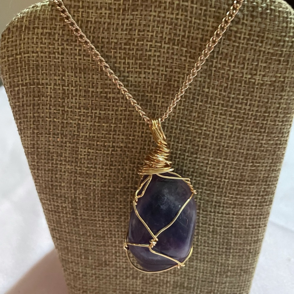 Amethyst crystal necklace NWT